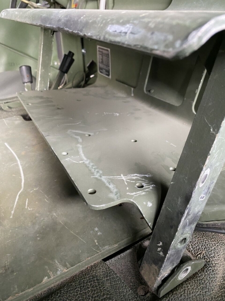 US Army Humvee HMMWV  Radio Rack Mounting Plate Funktisch Zwischendeck