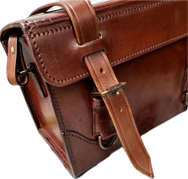 VINTAGE LEDERTASCHE MIT TRAGEGURT BRAUN