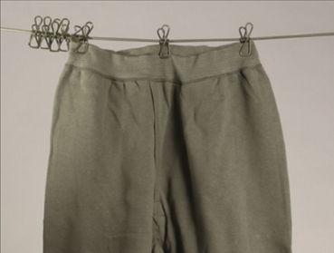 Wäscheleine oliv mit 8 Stahlklammern – 110 cm