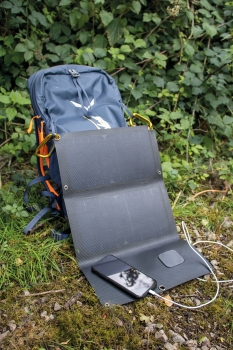 Preview: Powertraveller Tactical Falcon 28E Solarpanel Woodland Digital
