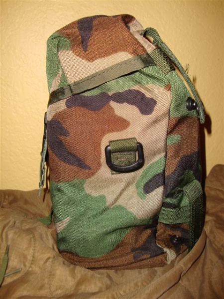 US Army MOLLE MRE Utility Sustainment Pouch Woodland Camouflage