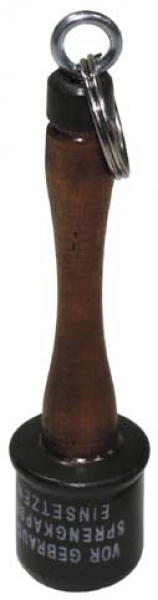 Schlüsselanhänger Stielhandgranate 24