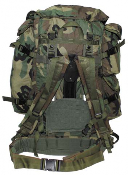 US ARMY CFP-90 COMBAT PACK woodland camouflage