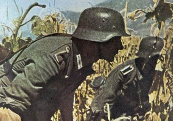 Wehrmacht WH Stahlhelm M35 (Repro) WW II Oliv