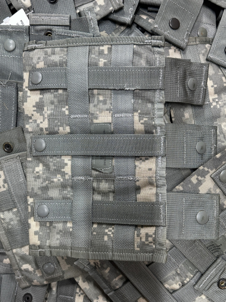 50 Stück US Army UCP Molle M4 Magazintasche