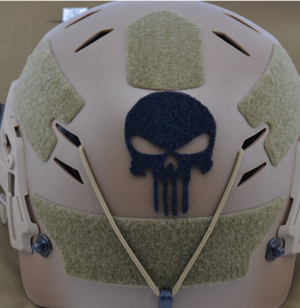 Velcro Helmet 'Punisher' skull