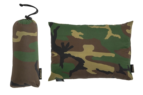 Carinthia Reisekissen US Woodland Camouflage