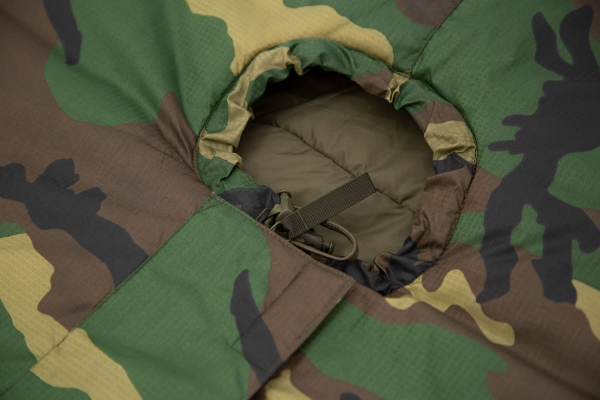 Carinthia Schlafsack Defence 4 US Woodland Camouflage