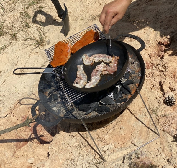 CAMPING PFANNE STEEL MIT KLAPPSTIEL