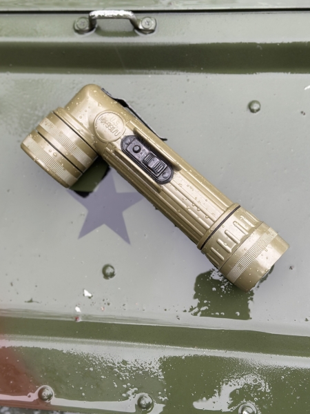 US ARMY FULTON "D" ANGLE HEAD FLASHLIGHT OD